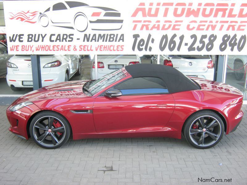 Jaguar F Type in Namibia