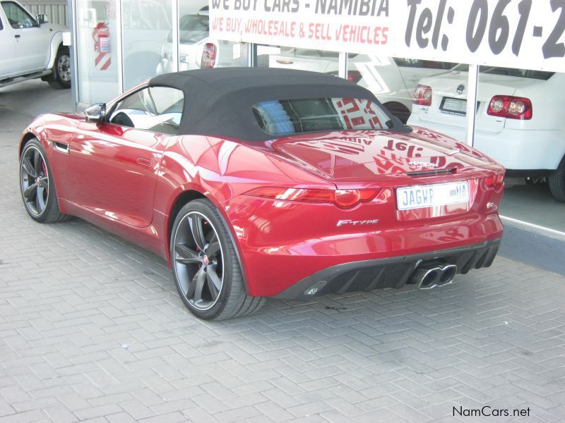 Jaguar F Type in Namibia