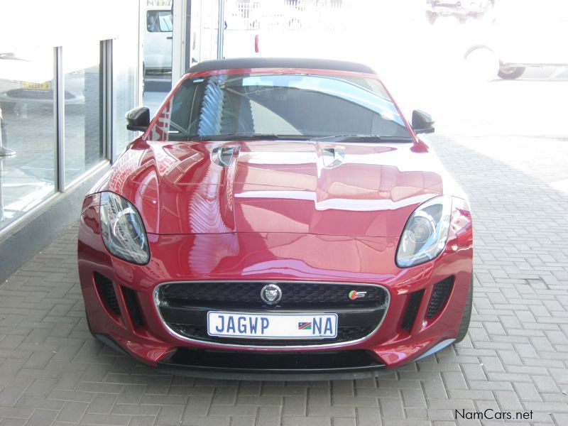 Jaguar F Type in Namibia