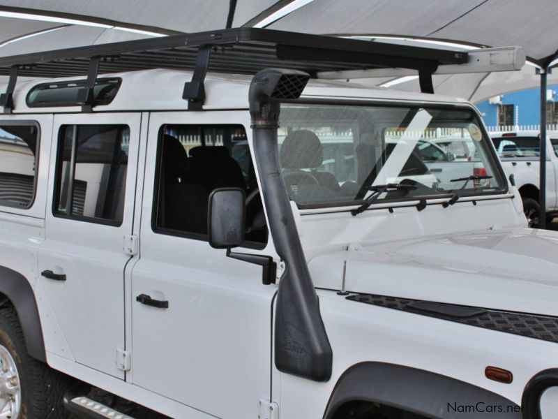 Land Rover Defender 110 in Namibia
