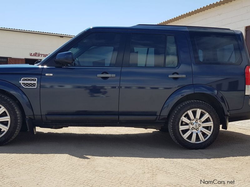 Land Rover Discovery 4   3.0TD  SDV6 SE in Namibia