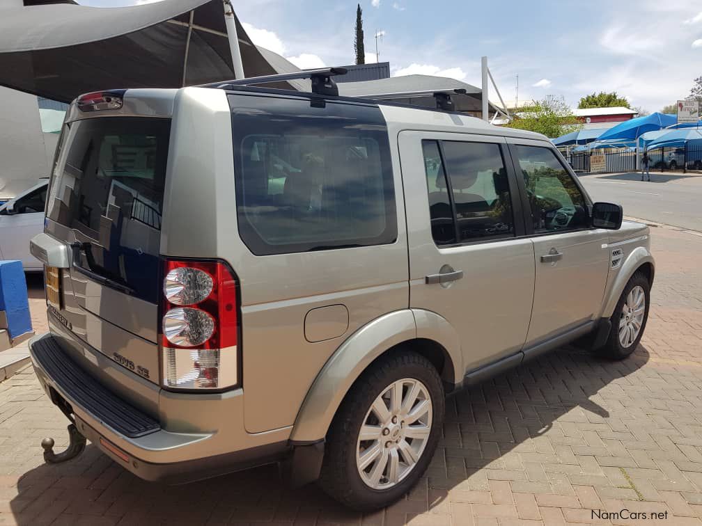 Land Rover Discovery 4 HSE in Namibia