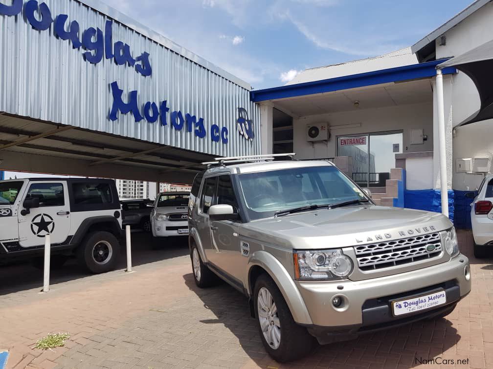 Land Rover Discovery 4 HSE in Namibia