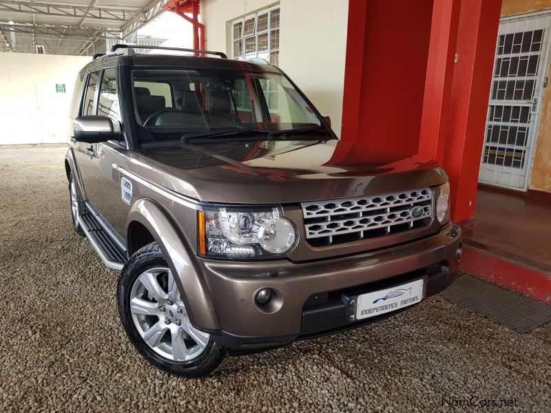 Land Rover Discovery 4 SDV6 HSE in Namibia