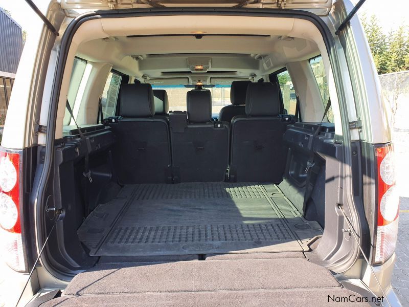 Land Rover Discovery 4 SE in Namibia