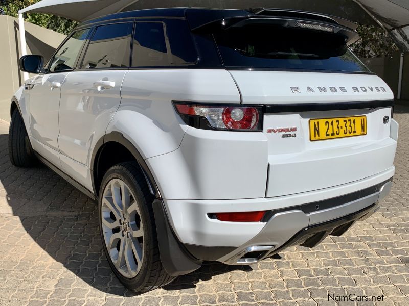 Land Rover Range Rover Evoque in Namibia