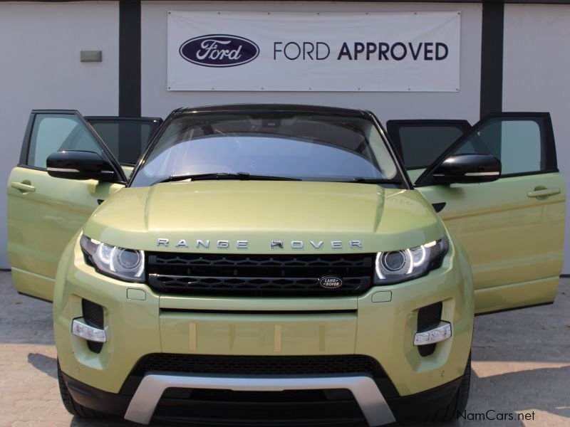 Land Rover Range Rover Evouque in Namibia