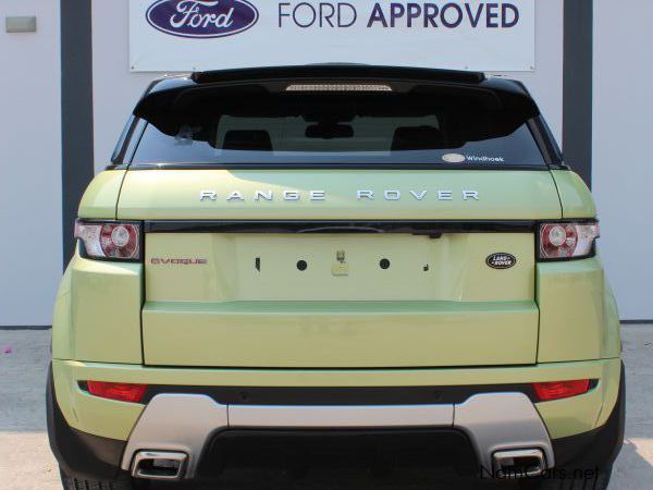 Land Rover Range Rover Evouque in Namibia