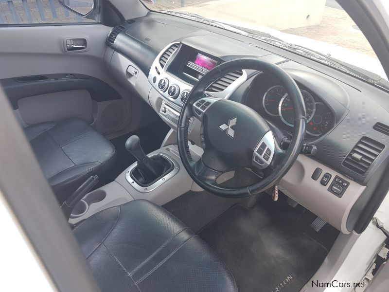 Mitsubishi Triton 2.5 Di-d Double Cab 4x2 100kw Difflock in Namibia