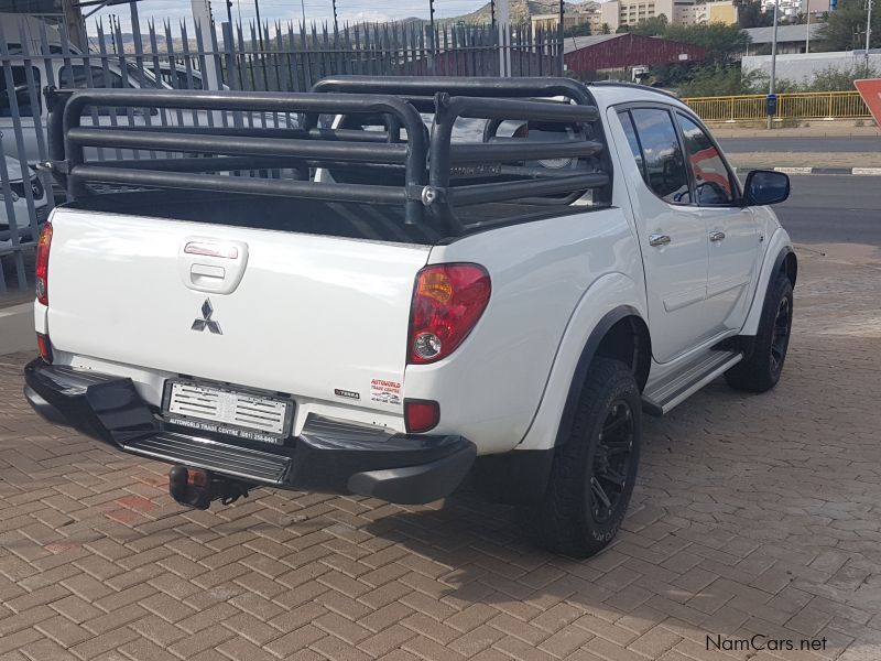 Mitsubishi Triton 2.5 Di-d Double Cab 4x2 100kw Difflock in Namibia