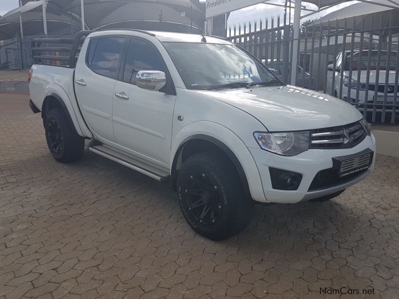 Mitsubishi Triton 2.5 Di-d Double Cab 4x2 100kw Difflock in Namibia