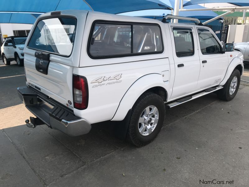 Nissan NP300  Hardbody 2.5 4x4  Desert Edition in Namibia