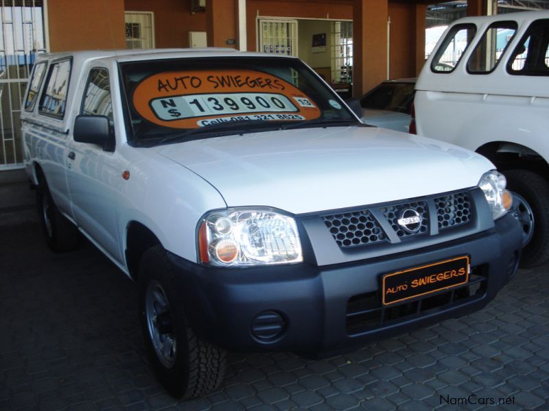 Nissan NP300 2.0 LWB HARDBODY in Namibia