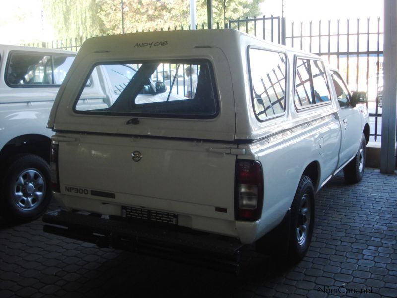 Nissan NP300 2.0 LWB HARDBODY in Namibia