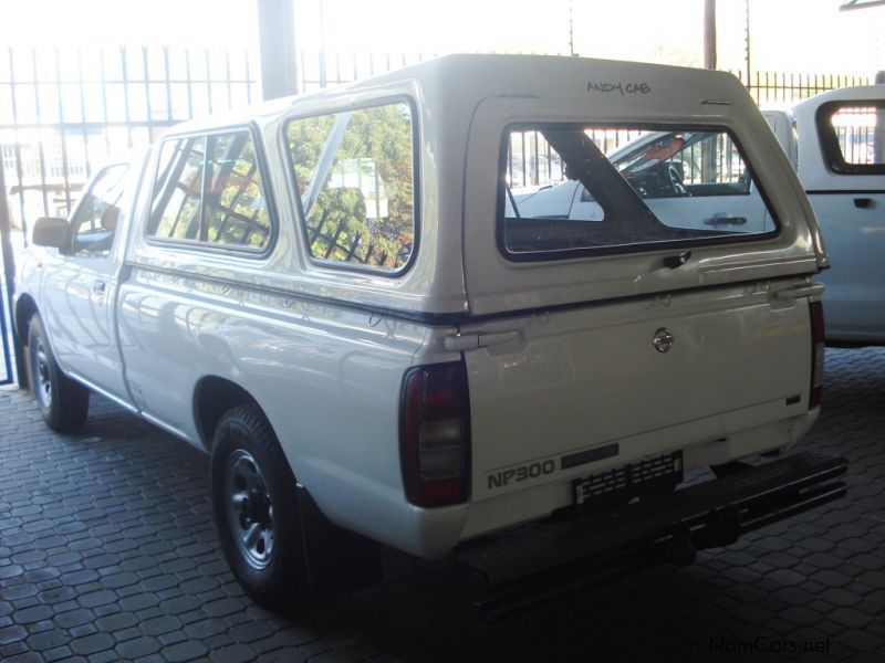 Nissan NP300 2.0 LWB HARDBODY in Namibia