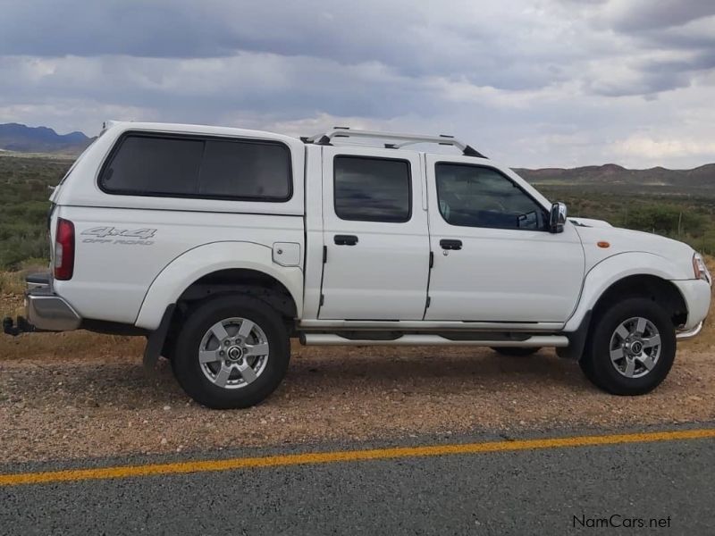 Nissan NP300 2.5 4x4 in Namibia