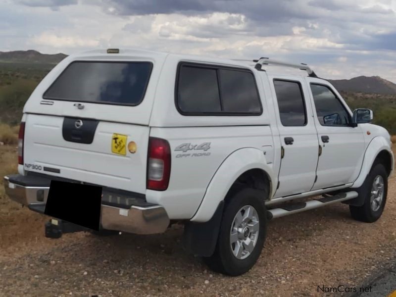 Nissan NP300 2.5 4x4 in Namibia