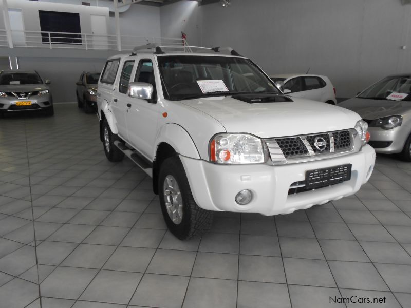 Nissan NP300 2.5 Tdi D/cab 4x4 in Namibia