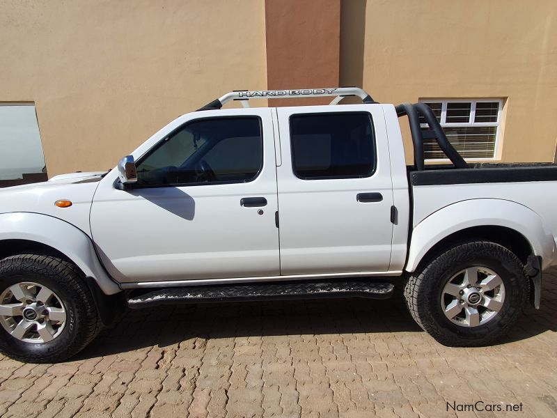 Nissan NP300 2.5TDi 4X4 Double Cab in Namibia