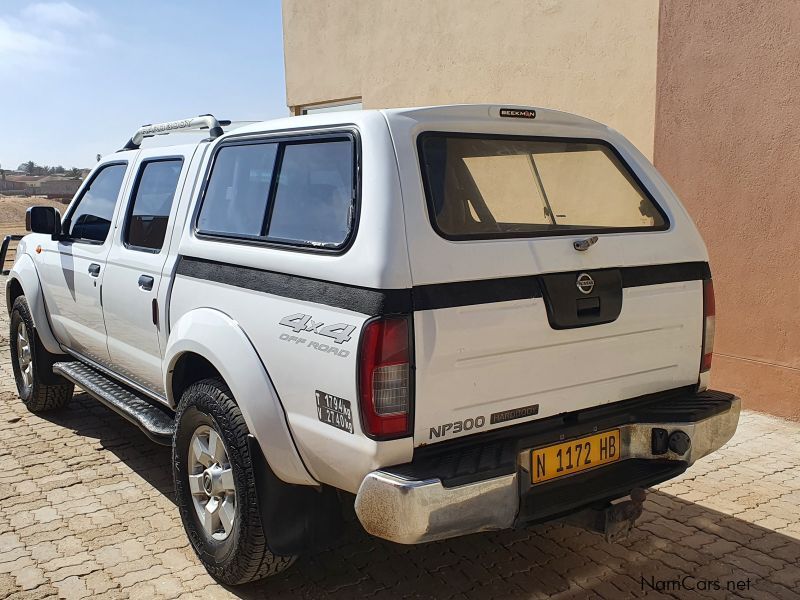 Nissan NP300 2.5TDi 4X4 Double Cab in Namibia