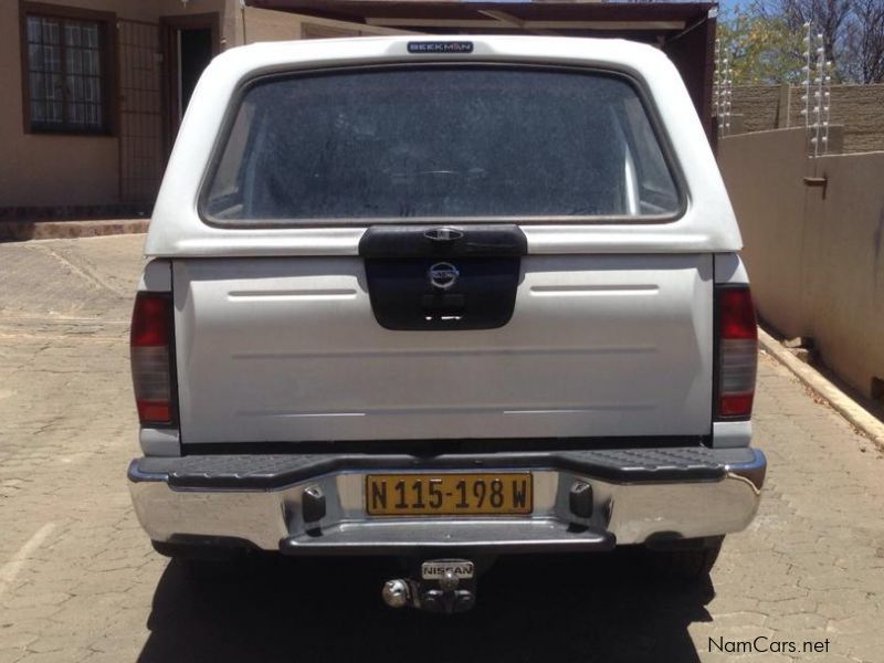 Nissan NP300 DC 4x4 in Namibia