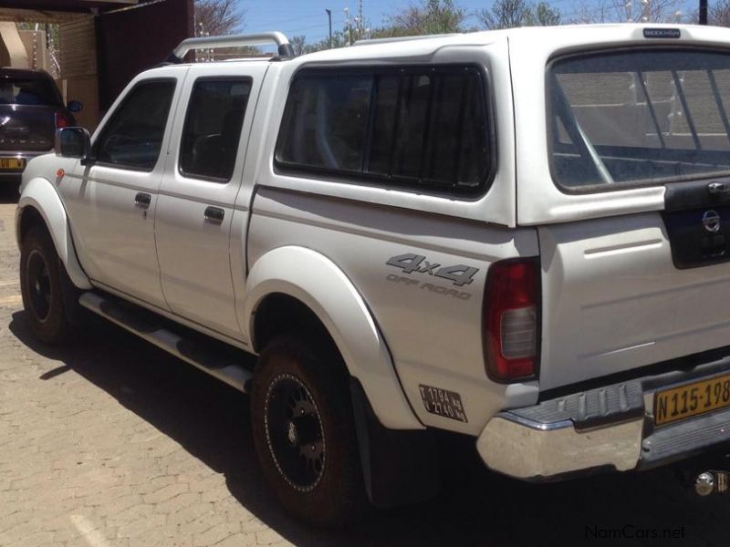 Nissan NP300 DC 4x4 in Namibia