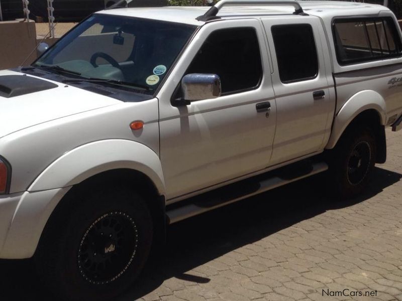 Nissan NP300 DC 4x4 in Namibia