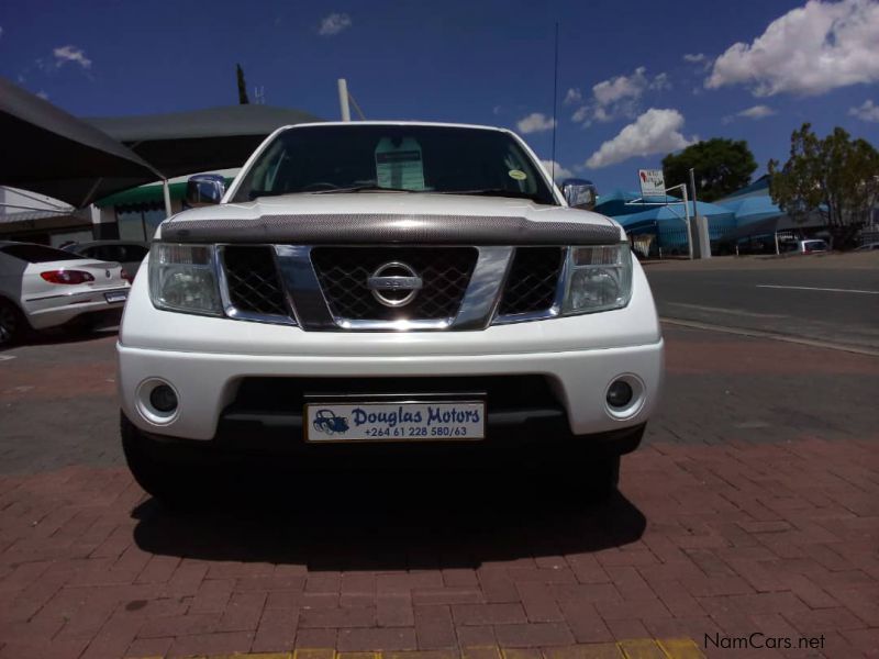 Nissan Navara 2.5 Dc 4x4 M/T in Namibia