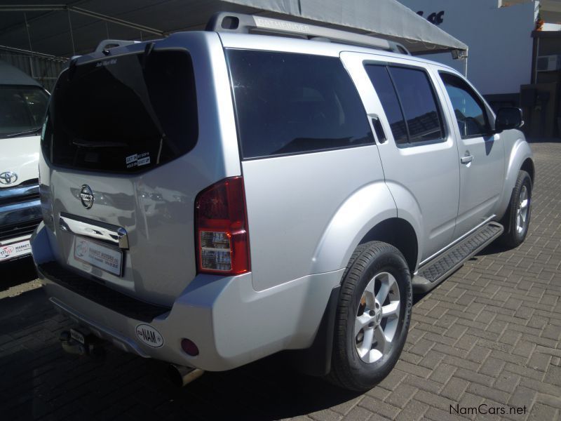 Nissan PATHFINDER 2.5DCI 4X4 in Namibia