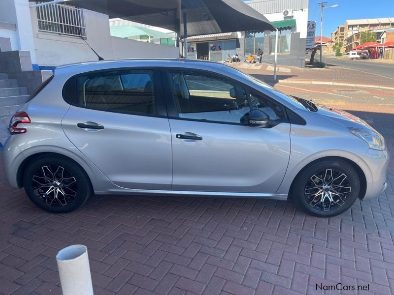 Peugeot 208 1.6 VTi Allure in Namibia