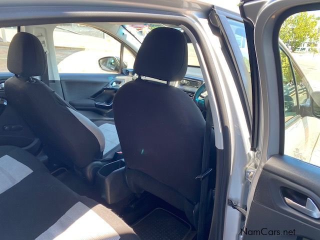 Peugeot 208 1.6 VTi Allure in Namibia