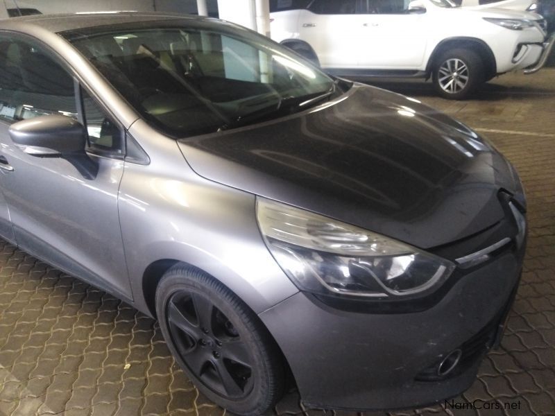 Renault Clio 900T in Namibia