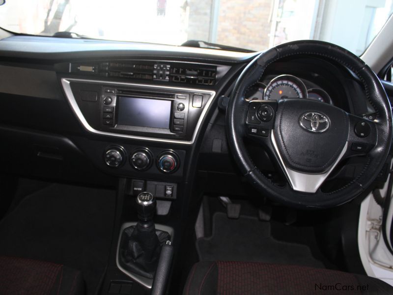 Toyota AURIS 1.6 XS in Namibia