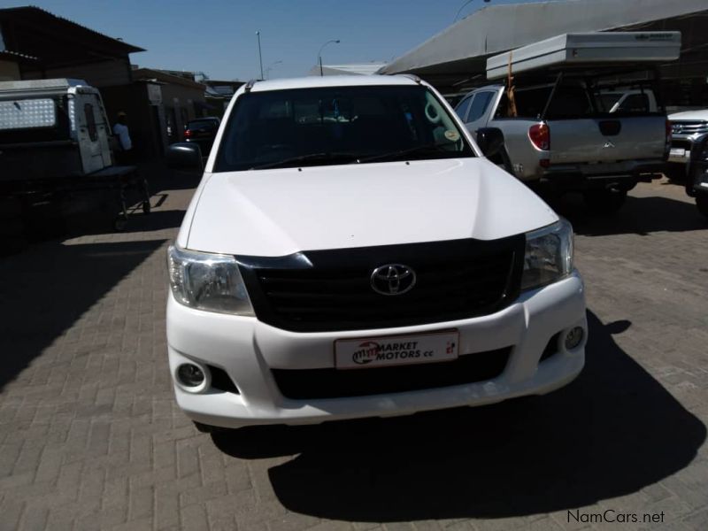 Toyota Hilux 2.5 D4D 4x4 Manual SRX in Namibia