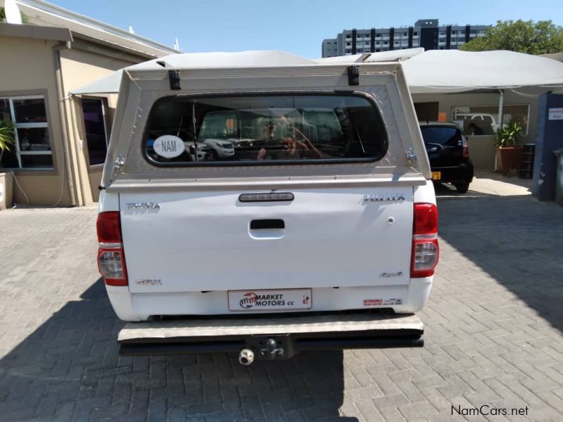 Toyota Hilux 2.5 D4D 4x4 Manual SRX in Namibia