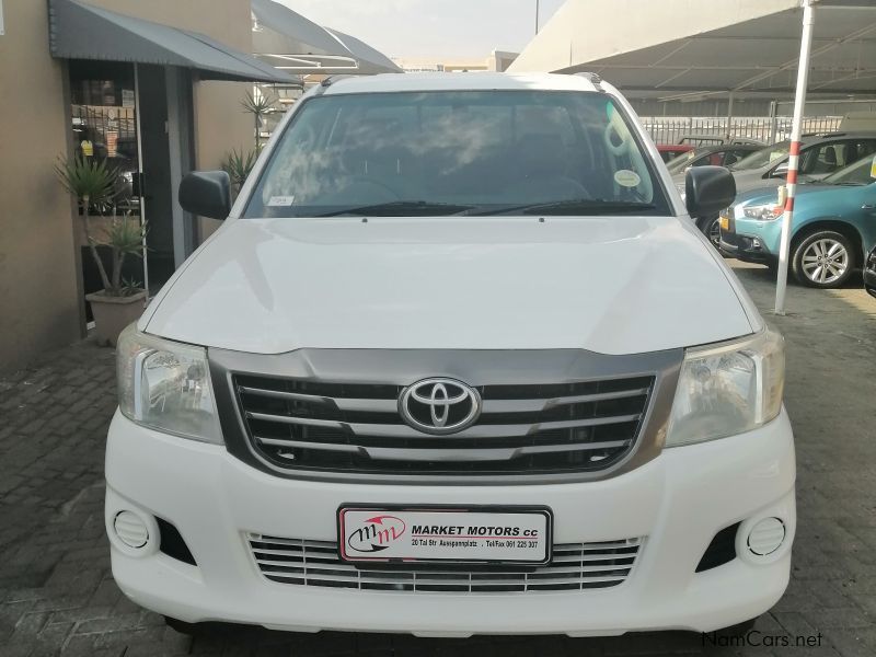 Toyota Hilux 2.5 D4D SRX 4x4 D/C manual in Namibia