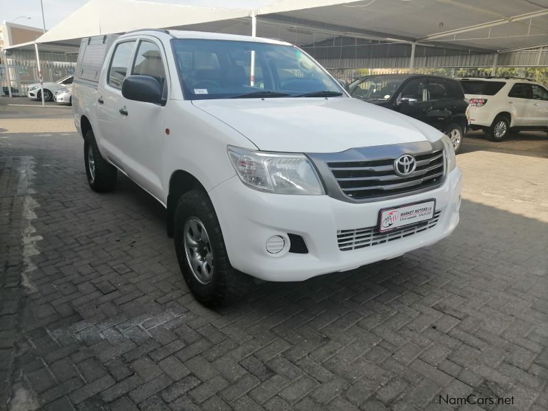 Toyota Hilux 2.5 D4D SRX 4x4 D/C manual in Namibia