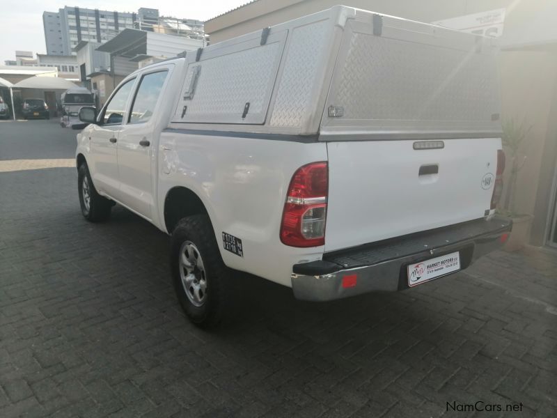 Toyota Hilux 2.5 D4D SRX 4x4 D/C manual in Namibia