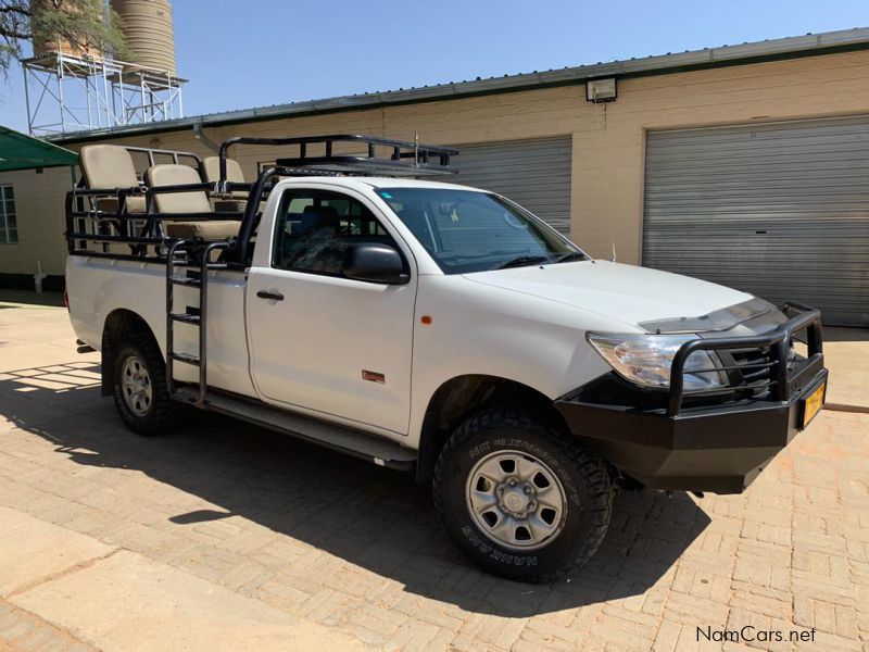 Toyota Hilux 2.5 D4D SRX 4x4 S/C manual in Namibia