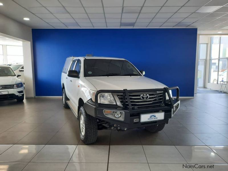 Toyota Hilux 2.5D4d SRX D/C 4x4 MT in Namibia