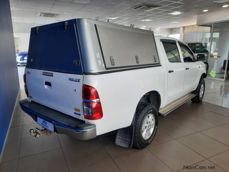 Toyota Hilux 2.5D4d SRX D/C 4x4 MT in Namibia