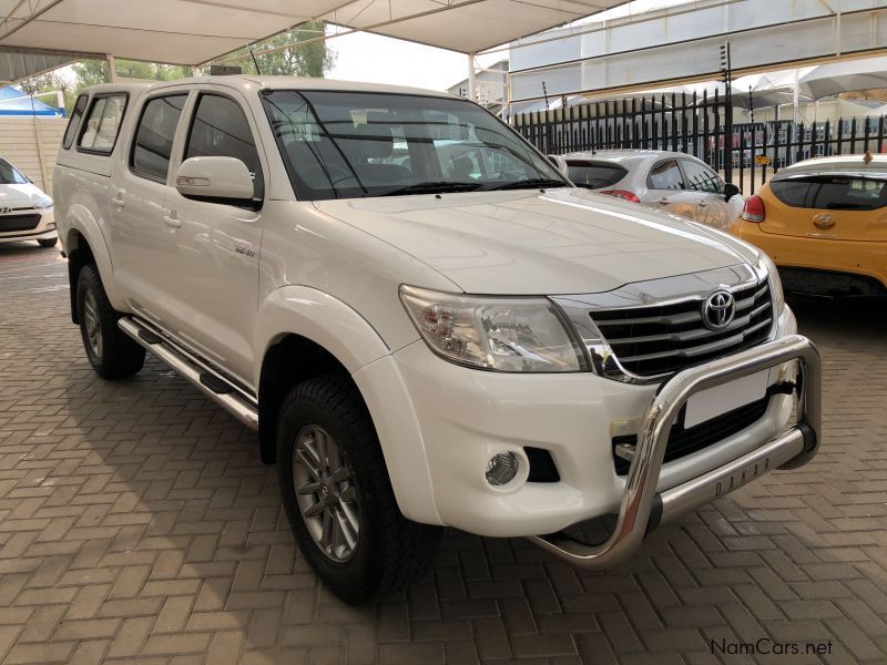 Toyota Hilux 4.0 V6 Dakar 4x4 in Namibia