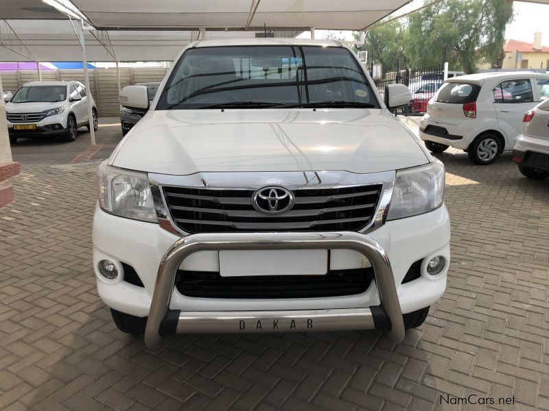 Toyota Hilux 4.0 V6 Dakar 4x4 in Namibia