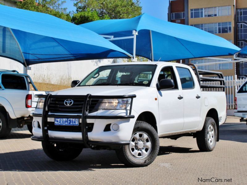 Toyota Hilux D-4D SRX in Namibia