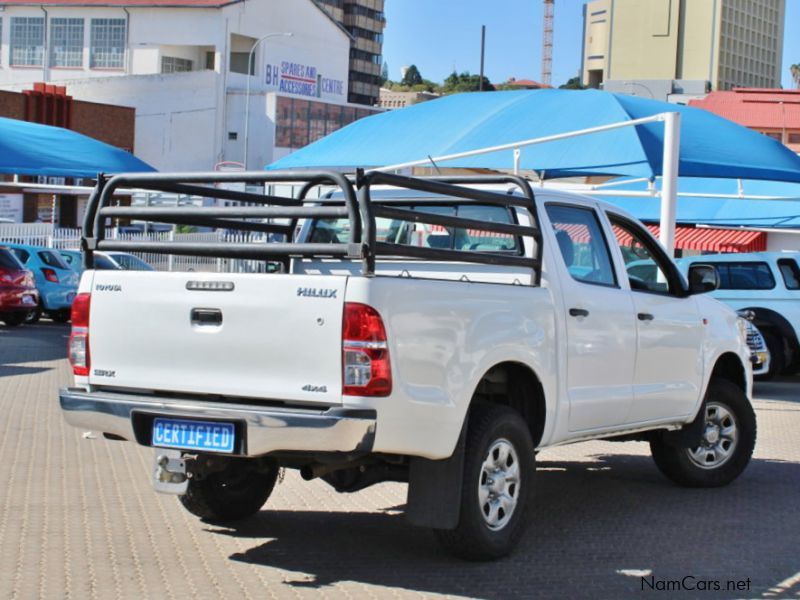 Toyota Hilux D-4D SRX in Namibia