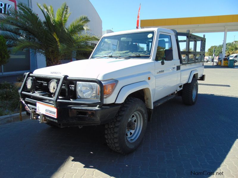 Toyota LAND CRUISER79 4.0P P/U SC in Namibia