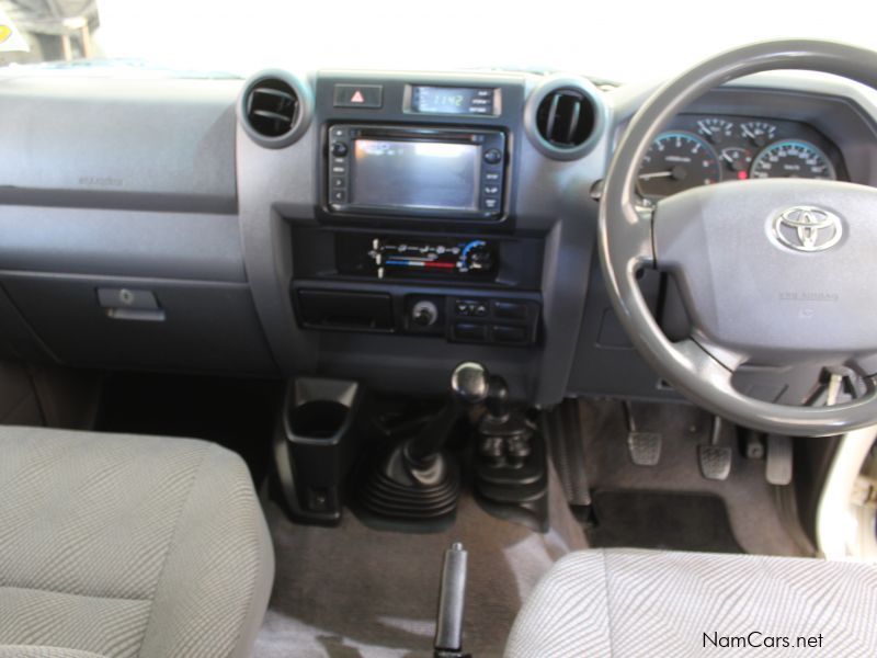 Toyota LANDCRUISER 4.5 V8 D/C 4X4 in Namibia