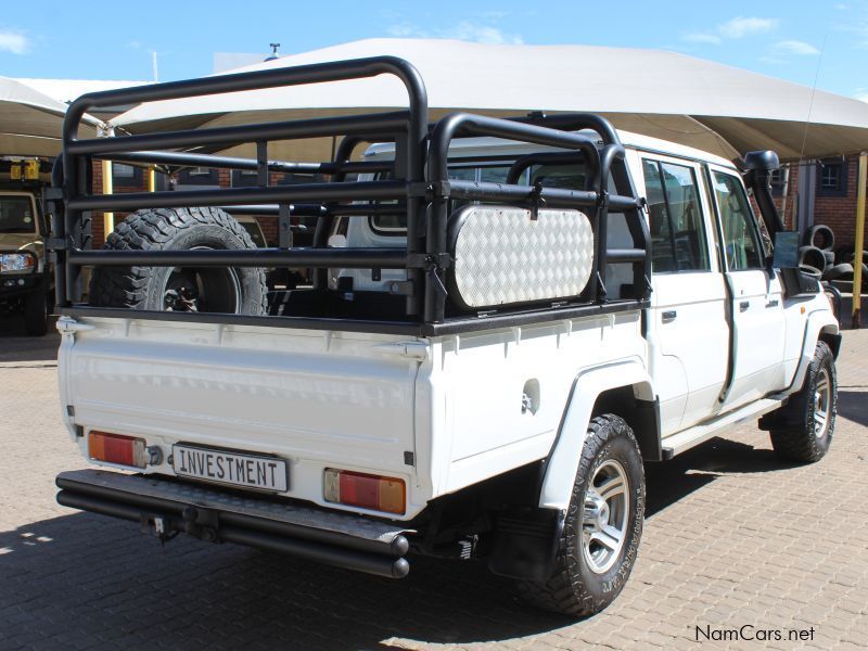 Toyota LANDCRUISER 4.5 V8 D/C 4X4 in Namibia