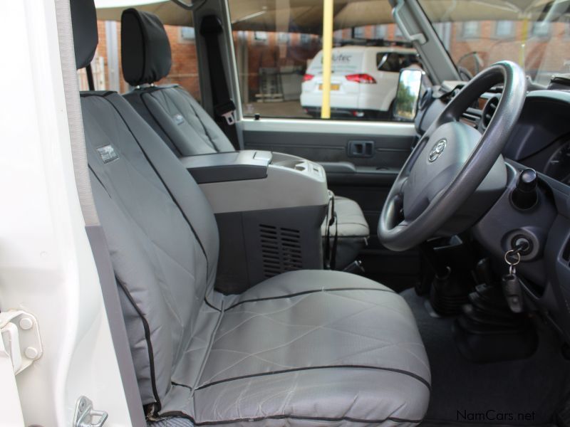 Toyota LANDCRUISER 4.5 V8 DIESEL TURBO D/C 4X4 in Namibia