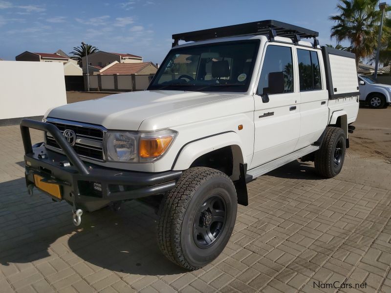 Toyota LC 70, 4.0 V6 in Namibia